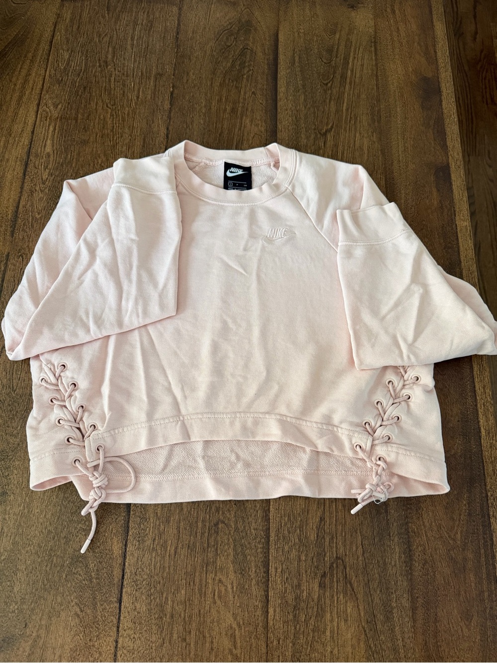 Nike Women’s Lace-Up Cropped Sweatshirt Peach color. Size S